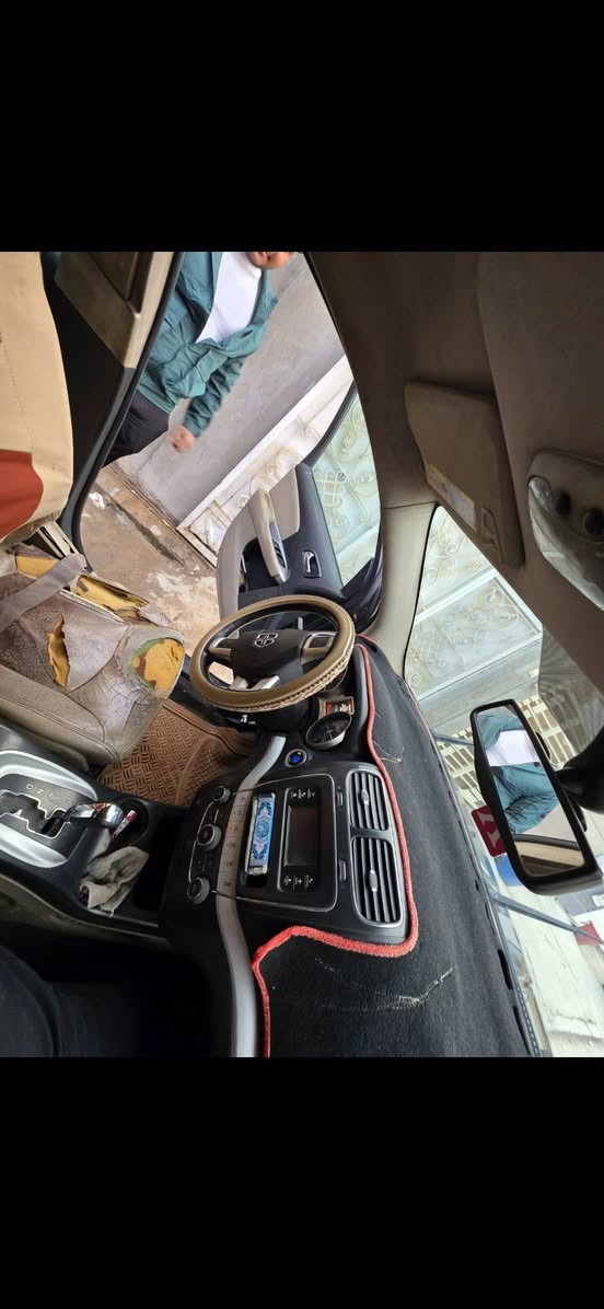 للبيع جورني مديل ٢٠١٣ رقم بغداد بسمي مكان بغداد *********** السعر ٨٥
