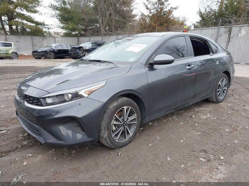 لاتنسى المتابعة للصفحة ليصلك كل جديد 

السلام عليكم 🫡 
للبيع فقط
كيا فورتي
موديل 2024
نص فول
فئة ( LXS )
حادث واضح 
فقط سرقه
محرك 2.0
السعر الى الميناء ( 105 ) 

للتواصل متوفر فقط ( اتصال + واتساب) 
***********
