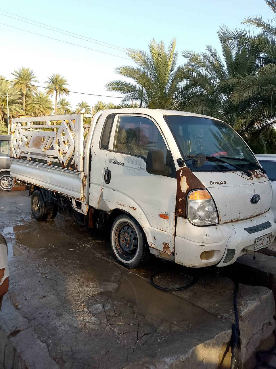 سلام عليكم بومه للبيع مكان كربلاء طريق كربلاء نجف سعر 47وبيه مجال للشراي-***********

