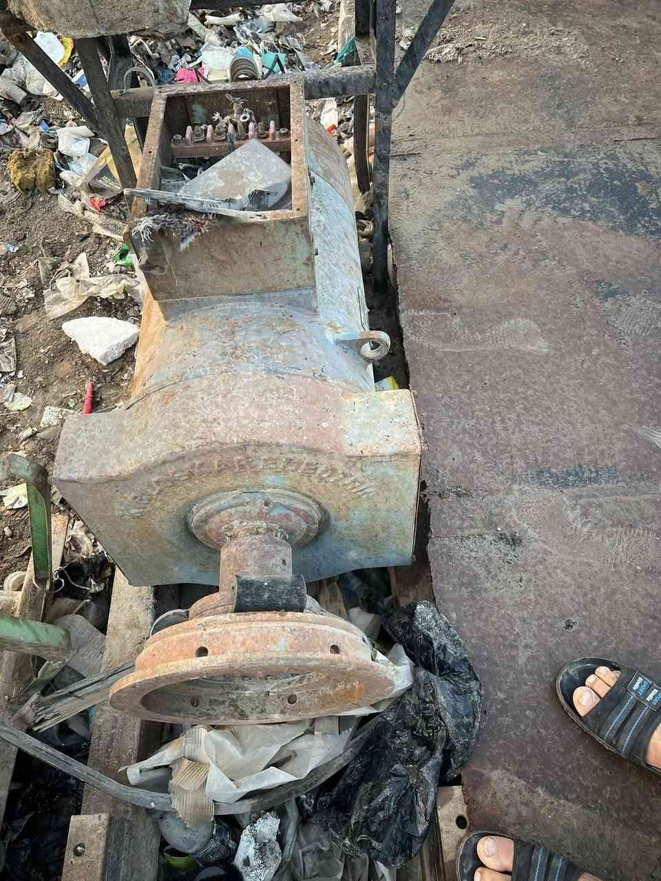 يالله بيركز متروك مع راس توليد فقط للبيع السعر وللاستفسار اتصل ع 

‭٠٧٧٤ ٣٥٢ ٩٠٦٨‬
