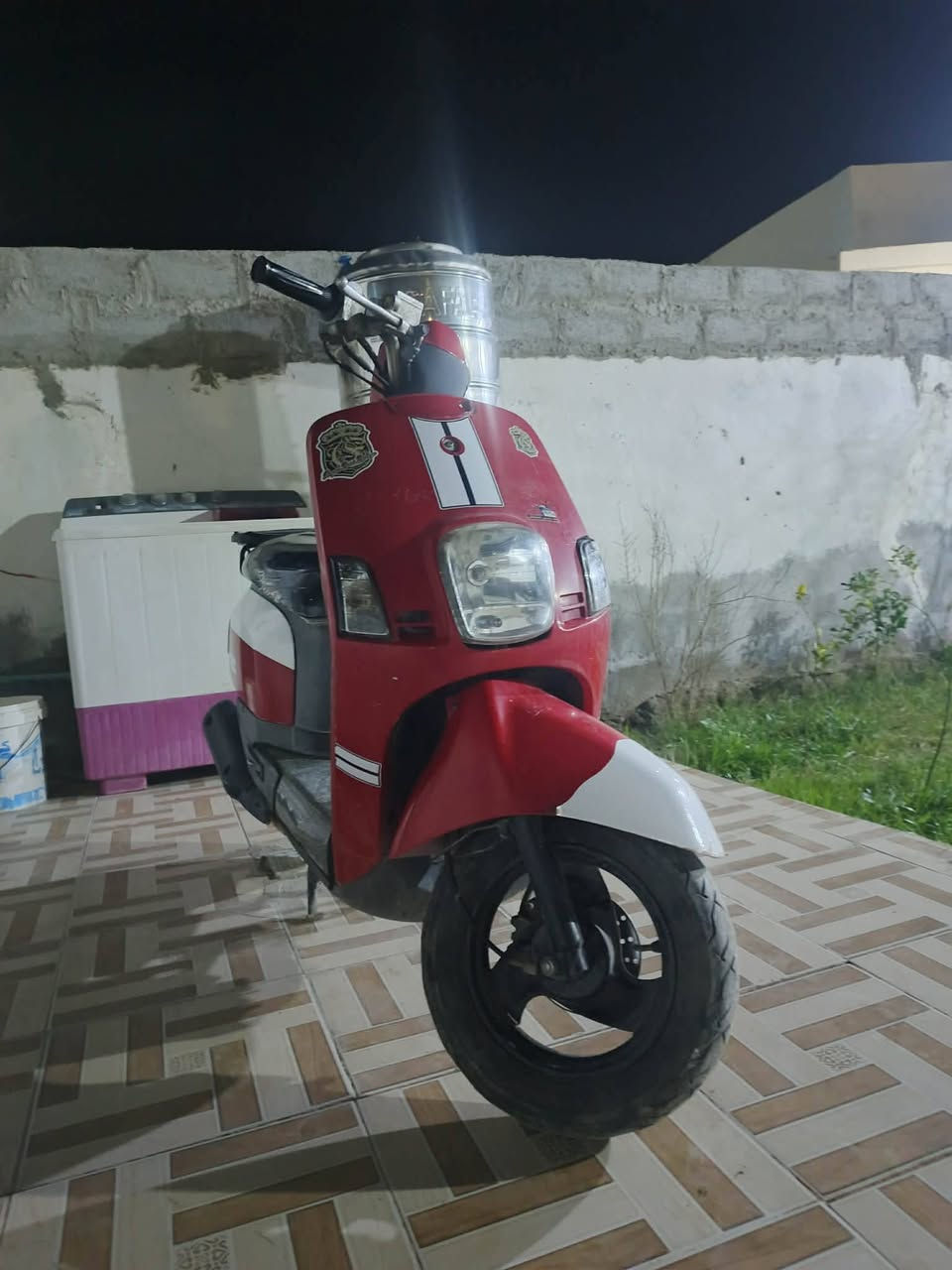 سلام عليكم ماكس بوليس للبيع نوزل 2013كفالة عاما كلهة بلاد مل ربة 
سعر 825وبيها مجال حك لجية  ستفسار علا رقم*********** أو خاص مكاني ديالى بعقوبة لوثبه
