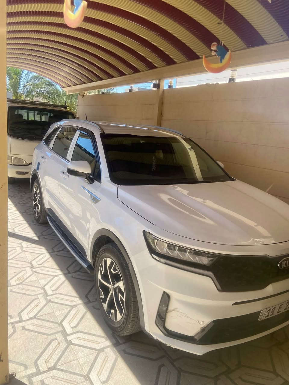 السلام عليكم سيرنتو وارد أمريكي اربعه سلندر لبيع أو مراوس ب جارجر 
بيهه حادث الباب الخلفي فقط الموديل 2021الرقم بي واتساب *********** السياره بسمي
