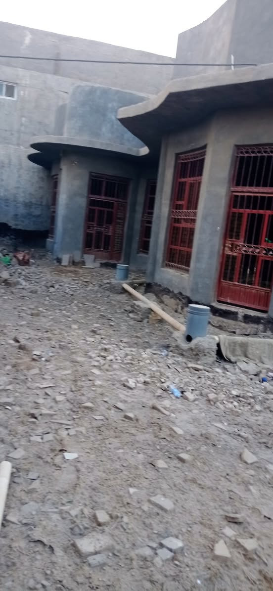 الدار للبيع المساحه ٣٢٨ طابو زراعي سند 25 الموقع تجاري سوك العرب قرب مكتب حسين الحجي على الشارع الرئيسي يتكون من محلين ودار غير كامله تتكون من غرفتين نوم وصاله واستقبال ومطبخ حار وبارد السعر ٢٢٠ مليون بي مجال بسيط مراجعة مكتب ابو ازهر الجرياوي للعقار الجمعيه مقابل اسواق حاتم غازي الاتصال على الارقام التاليه ***********
***********
***********//بالتوفيق إنشاءالله
