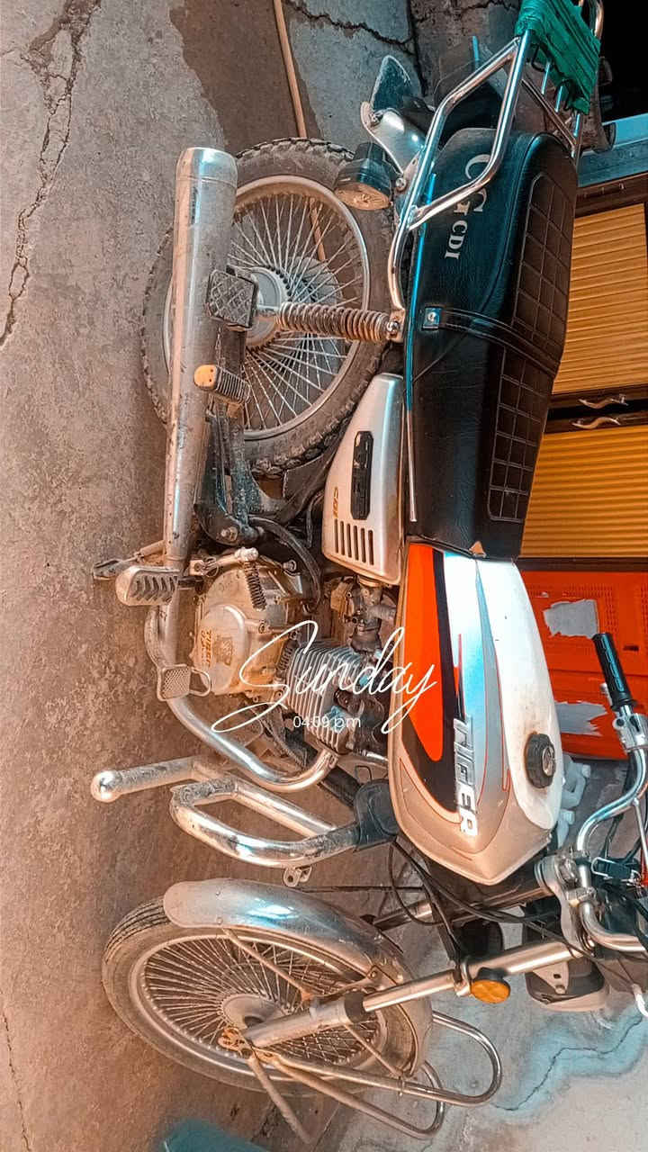 ماطور البيع  طيكر اربع كير  السعر علا خاص المكان بعشيقه  رقم  0750 389 0765
