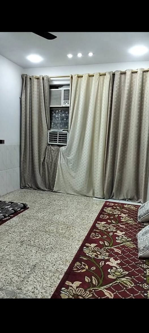 بيت للايجار
سلام عليكم بيت 100م .. للايجار بخضراء الدسيم .البيت جديد اجاره.250
***********
