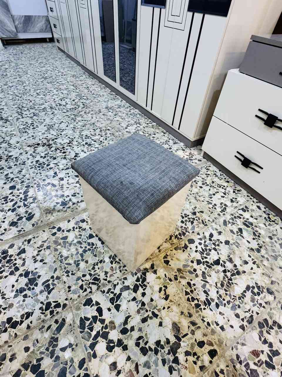 غرفه    نضيفه كلش ضخمه 11 قطعه تخبل  نازكه  تخته تسكام عراقي سعرهه 800 الف


**إذا كنت صاحب هذا الإعلان وتريد حذفه لأي سبب، رجاءا أرسل رسالة إلى الدعم الفني**