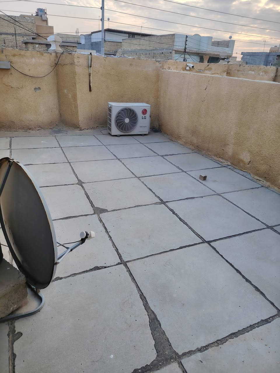 مشتمل للبيع المساحه 75 متر جاهز للسكن مابي اي نقص الصمود شارع 15 السعر 80 الاستفسار أكثر
***********
