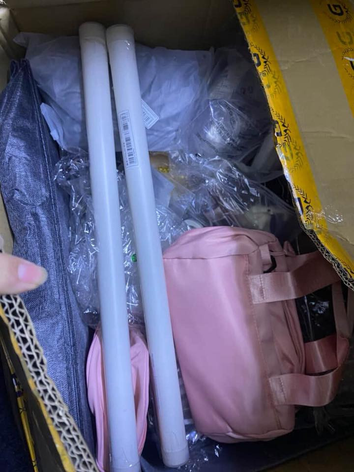 السلام عليكم
عيني عندي شلعة كراتين شي ان 2 منهم منزلي سي وان ناعم و2 منهم مكس ملابس نسائيه اشتريتهم وردت افتح بيهم مشروع بس زوجي  رفض ومقبل  وحايرة وين اوديهم لان  مكان هم ماعندي عنواني شهداء البياع وهذه رقم ***********
