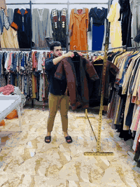 سلام عليكم زبائننا الكرام يعلن مجمع أزياء الخليج على كسر بظاعة جديد شتائي درجه أوله  يوم الاربعاء المصادف2025/11/12العنوان ميسان منطقة المحمودية خلف صحة الطلاب شارع علوه المخضر بأدرة عباس الغراوي الهاتف ***********
