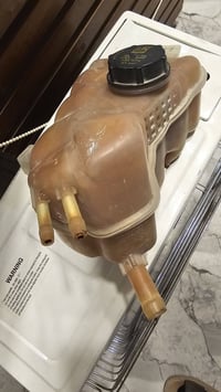 حساس تاير عدد ٢ فورد فيوجن سعر الواحد ٢٥ الف جديد ممستعمل قبغ دبه اصلي...