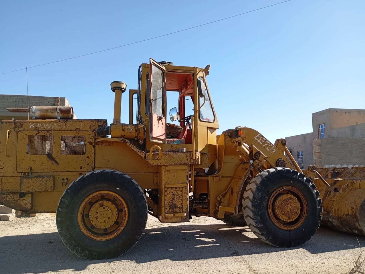 سلام عليكم شفل كاوسكي حجم 70 B رقم انكليزي بسمي تخم تاير سبعين  صبغ بلادي سعره 255 رقم *********** 
مكان رمادي
