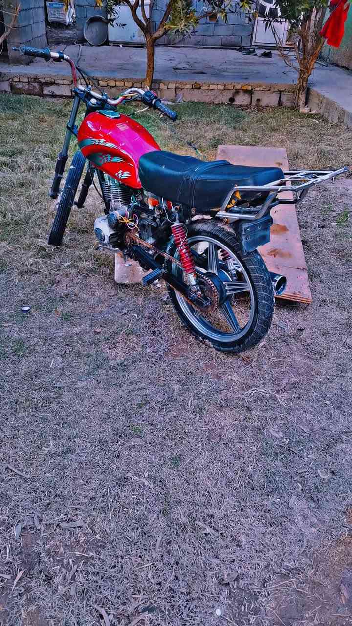 السلام عليكم خمسة كير للبيع شغالة وتمشي لاصرف لادخان مكينة ناعمة
السعر ١٦٠وبيها مجال
مكاني بغداد البياع الشرطة الخامسه ***********
