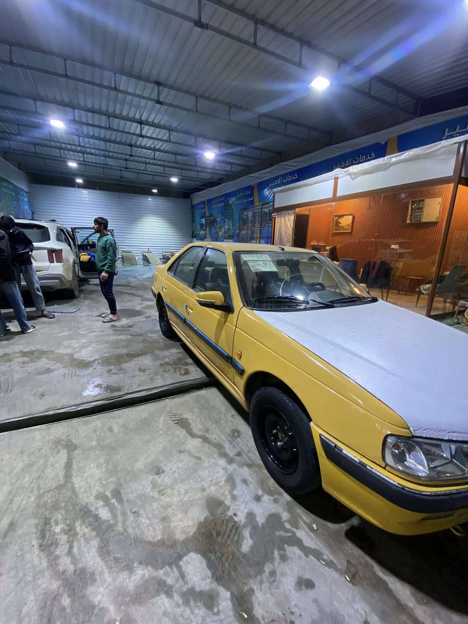 السلام عليكم مكلف بل نشر هذا رقم صاحب السياره انتصال مباشر ***********) بيجو بارس ٢٠١٥ رقم بغداد الجديد نكليزي سنويه جديده هيئه مصفره البارحه ) مكينه مكفوله كير مكفول تبريد ثلج كهربيات شغاله عبوه وفيت بام جديد لايت زنون صدر تخم تاير بل صدر نقص درايم شفت لا ضربه ولا خياس ولا تبديل فقط هلالات خلفيه (عنوان بغداد الحريه سعر ٤٥
