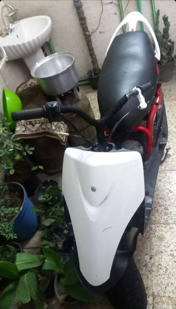 دراجه ابيعها طافيه المكان بغداد ابيحه طافيه الدراجه ما ادري ايش بيها ما بيها دراجه معمرهابيها بس الجديد ظفيره جديده مكينه 55 حتى باتر جديد بيها كل شيء جديد بس انا مليت من عندها وعوفتها دراجه ابيعها طافيه سعر 250 قفل*********** رقم بي بس واتساب اتصل علي على الواتساب واجاوبك موجود بكل وقت

