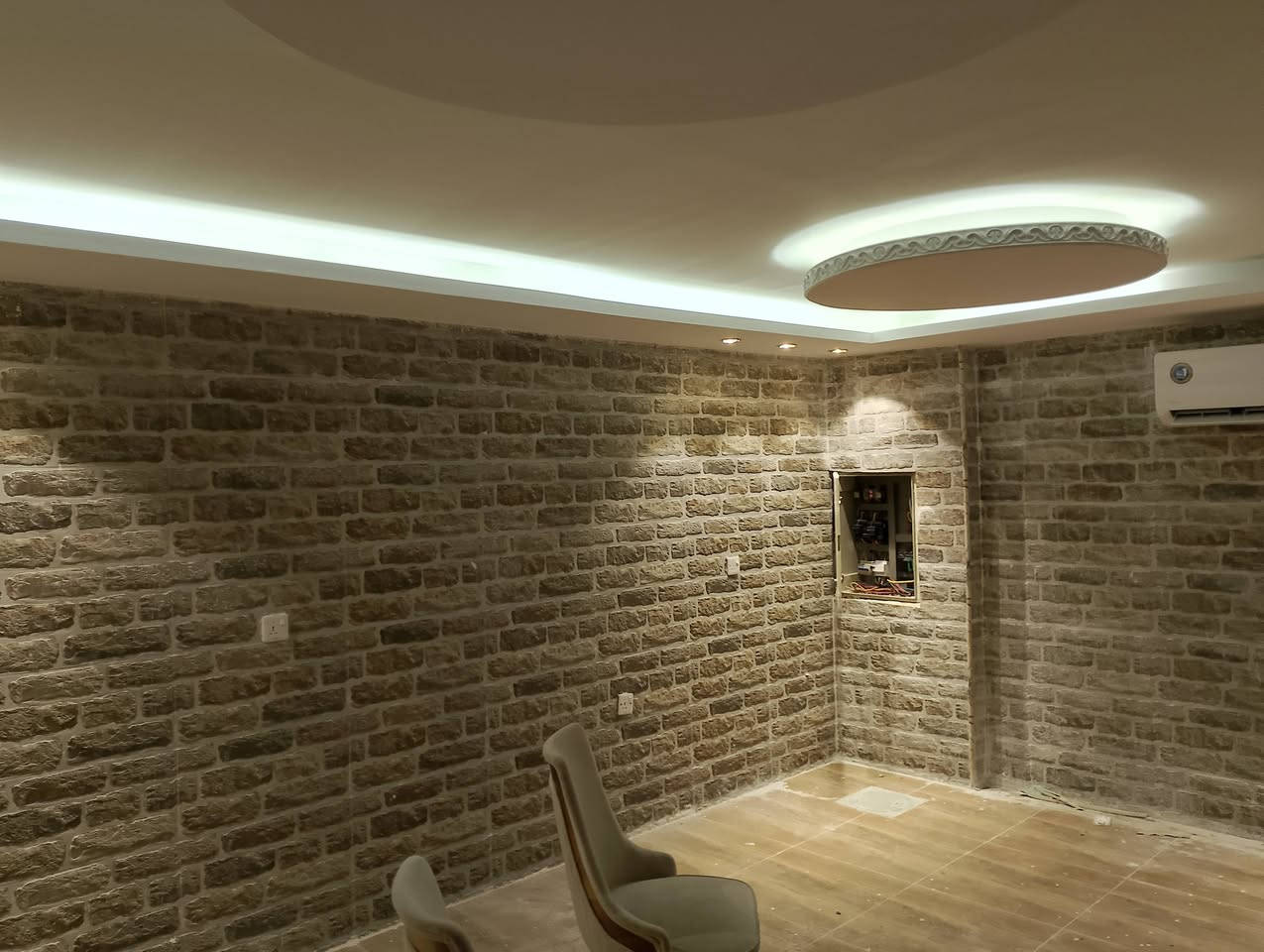 🔹 لماذا نحن خيارك الأفضل؟
✔️ مواد عالية الجودة
✔️ تنفيذ دقيق وسريع
✔️ جميع التصاميم قابلة للتنفيذ، سواء من صفحتنا أو أي فكرة تختارها

📌 ملاحظة: الأسعار تختلف حسب المواد والتفاصيل المطلوبة.

📞 للاستفسار والتواصل:
📲 *********** (متاح على واتساب)

🏡 مصطفى الزهيري – لأن لكل مساحة حكاية، دعنا نُصممها لك
