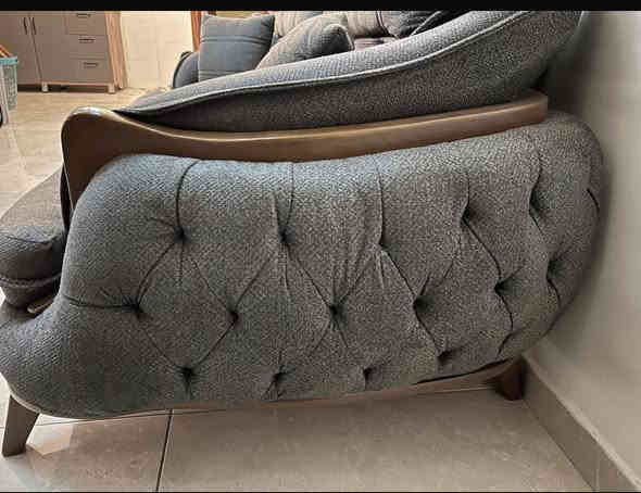 السلام عليكم متاح لغرض تحويل من البيت. تخم تركي 8 مقاعد نضيف كلش استعمال قليل ماعزنا جهال بالبيت.  المكان القادسية السعر800 الف وبيه مجال ماخذيه غالي خلف مستشفى اليرموك. ‭ 
***********
‭

0772 180 7234‬
