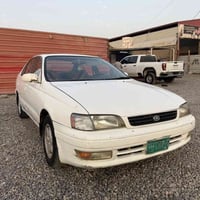 بسبب الوعود الكاذبه كرونه موديل 1995 مسجل فحص السياره نضيفه مو تعبانه ...