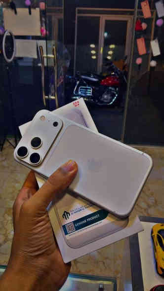 ايفون 17 برو ماكس نسخه ZA شريحة ويسيم
مشحون 3 مرات بس
ذاكرة ٢٥٦
بعده جديد 
السعر 1900
للتواصل ***********
الموقع سوق الرمادي بفرع اسواق الاخرس
