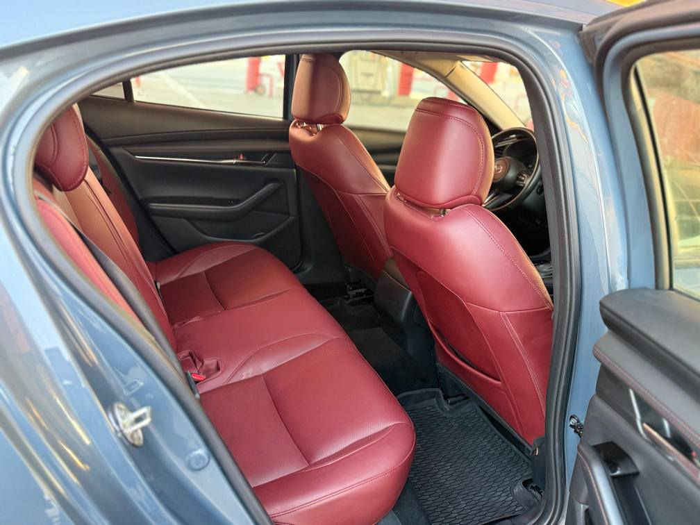 بو فروشتن مازدا 3 موديل 2023
ره قه م سليماني به ناوي خومانه وه يه
هه مو شتي كي نويه ره قه م سنه وي هه زه فه حس 
نرخي 137 ورقه   ***********
فول مواصفات ناو سور  
كير مه كينه ته بريد كاربايي هه موي به شه ره ت 
دوو پارچه بوياغه و پارجه يه ك سارده كوته 
شوين كركوك *********** كركوك, العراق
