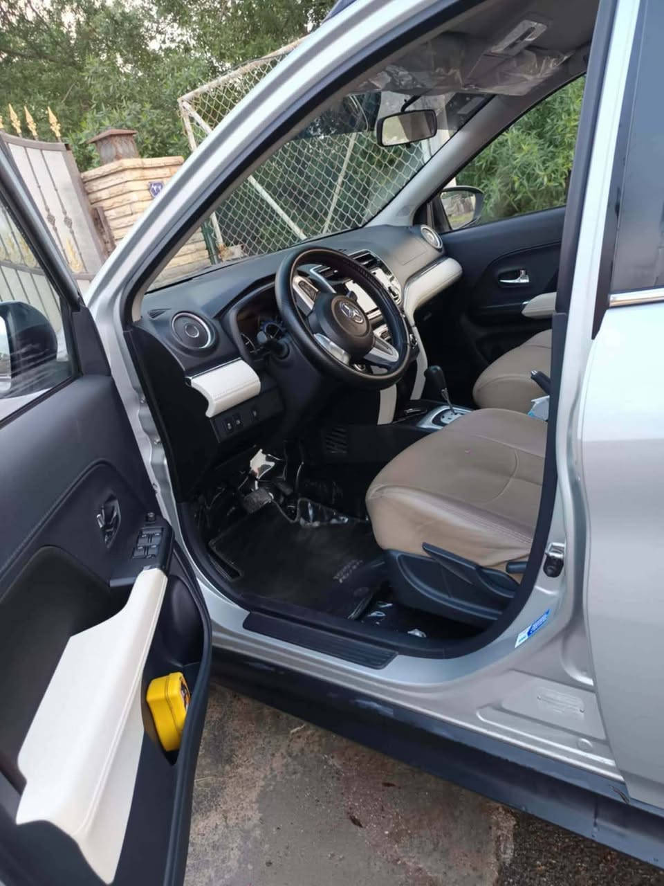 تويوتا روش TOYOTA0💯بيع ومراوس
موديل 2023
المواصفات: خليجي 
 
السيارة 7راكب مريحة 
تحكم استيرن
بصمة تشغيل 
نظام اقتصادي الوقود ECO💯
نظام مانع انزلاق ABS
نظام الثبات الإلكتروني ESP
كير اوتوماتيك
دشبول خياط
داخل لونين
تبريد خلفي منفصل

سبعة راكب
ستة ايرباك
حساس خلفي
اشارة بالمري
لد نهاري
لايت زنون(عالي+ناصي) LED
بك لايت LED
بك لايت ضبابي
خمسة ويل 
مدخل
‏BLUETOOTH 

 سياره مال جناي
ماشييه 24

الاتصال ☎️‏‪***********‬‏
