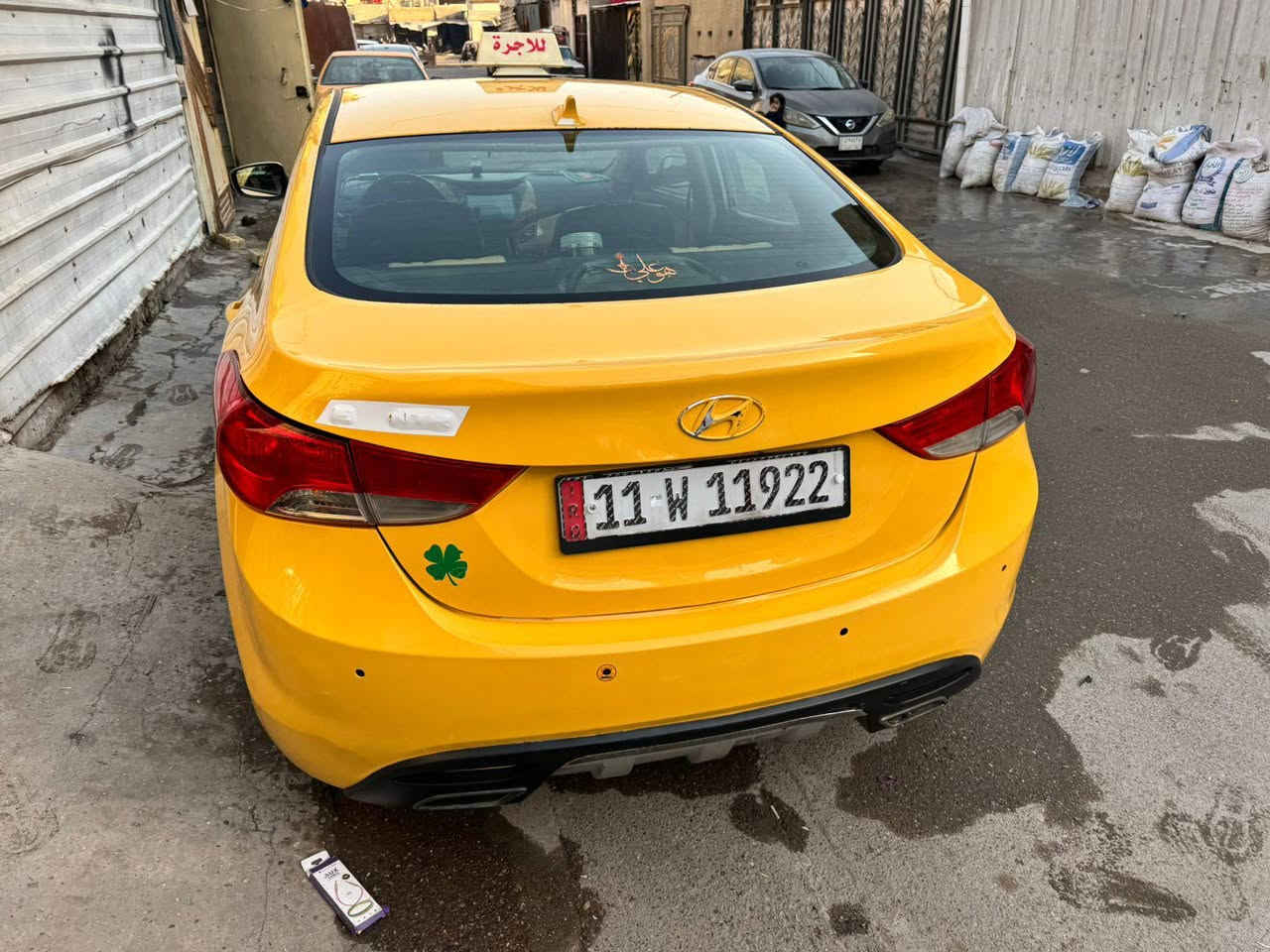 السلام عليكم النترا 2013 وارد امريكي ضررها بنيد فقط بدون دواخل فقط كلها ليبل واحد رقم بغداد دولي بأسمنا تحويل مباشر سنوية للـ30مصفره هيئه وغرامات هزه جديده محرك 1800 محرك وكير مكفولات تبريد شغال تخم تاير ابو خط ابيض جديد حدادية امامي وخلفي جديد شاشة  كامره حساسات خلفية تحكمات ستيرن سيارة جاهزه السعر 108 بيع فقط الأستفسار اكثر (***********) العنوان بغداد مدينة الصدر غير متواجد على النت
