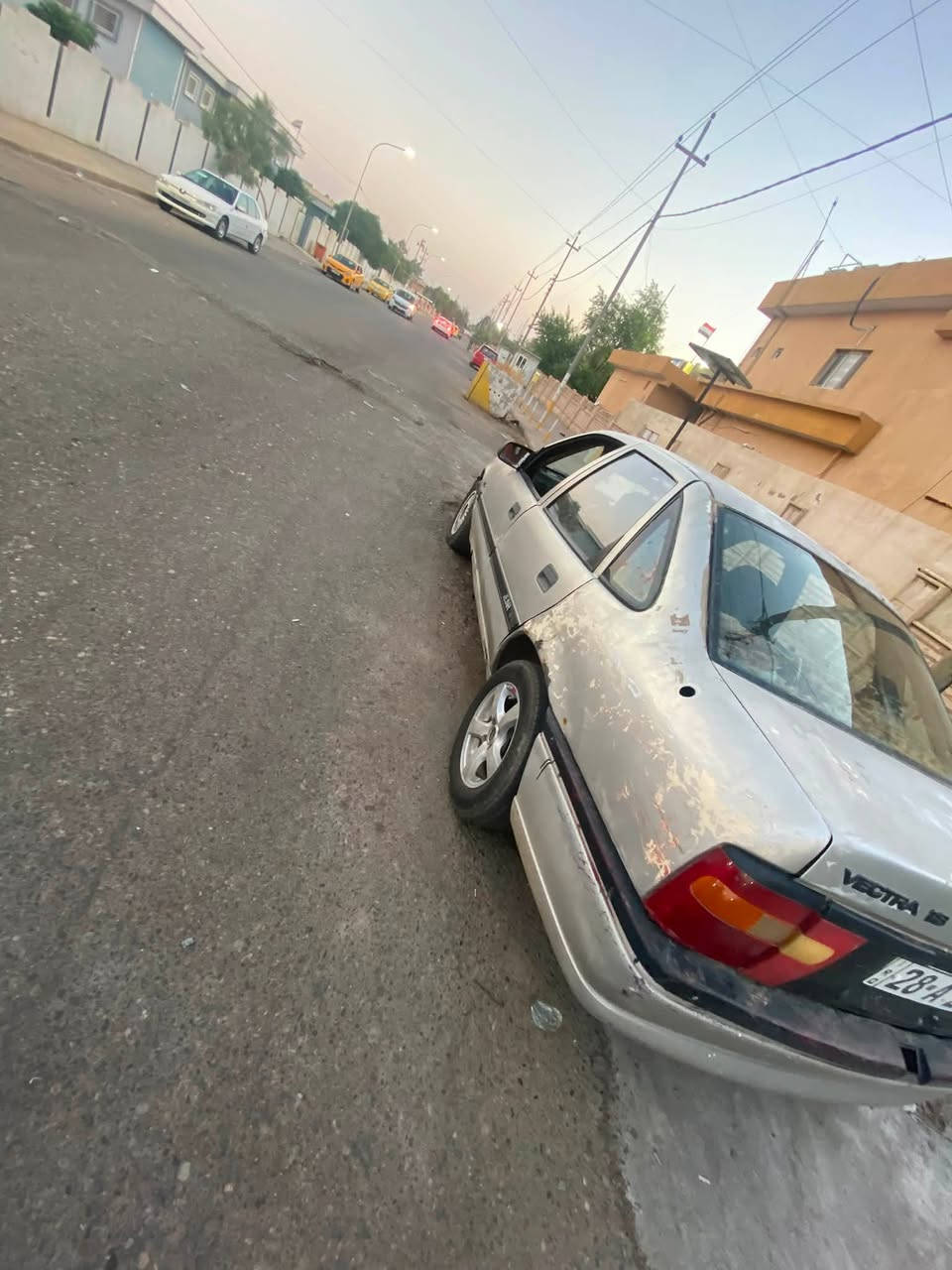السلام وعليكم
أوبل فكتره
موديل:1992
حجم 18
محرك كير:شرط
كير :عادي
رقمه:نجف سنويه لحد 30
كهرباء كله شغاله 
كشره كدام العين 
باتري وتايرات جديد 
هذا رقمي ومتوجد واتساب
***********
السعر:26وبيه مجال للطيبين 
رجاً لحد يكسر بحلال العالم
