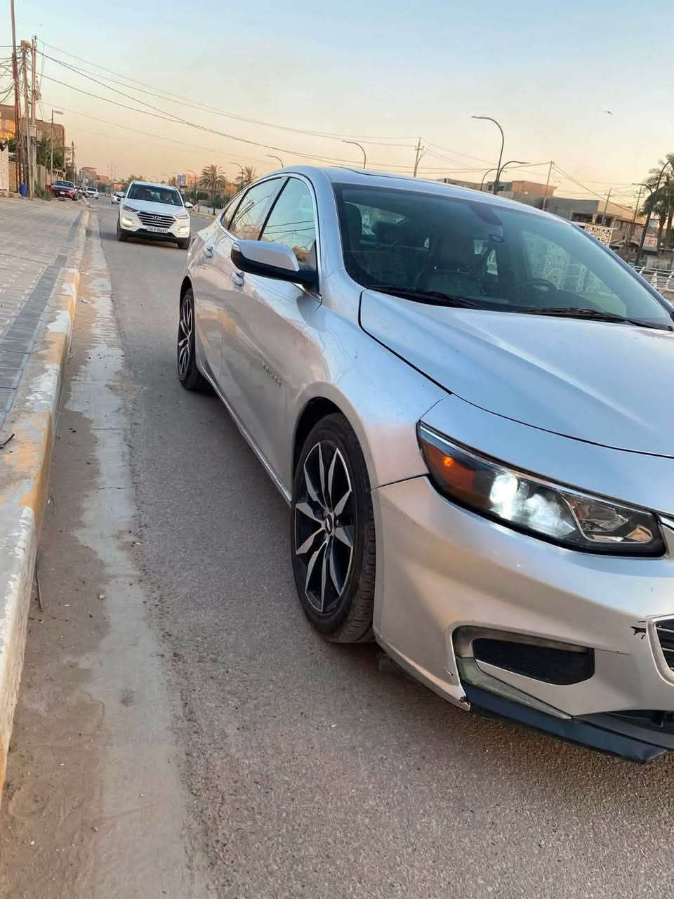 السلام عليكم للبيع فقط ماليبو 2018 رقم بغداد لون سيلفر ماشية98000
سيارة مال جناي نظيفة كلش ومهتم بيه كلش كله بانزين محسن بعمره مشايفة العادي ودهن افضل نوعية اخليله 
الحدادية ابيعلك نص عمر مع العلم انو كلش زينه صيانة دورية والخ… مابيه اي نقص تبريد كير محرك كله فول الفول تاخذه ربع دينار متذبً عليه صارله عندي 4سنوات ولا يوم وكفت بيه لو صار بيه عطل 
السيارة LT2 هواي بيه مواصفات 
المواصفات 
1-سيستم صوت boos
2-فتحة سقف
3-داخل جلد
4-مقاعد كهرباء 
5-تدفئة مقاعد
وغيره من مواصفات معروفة 
اخوان الحادث مالته كلش حلو الصور مرفقات بالمنشور 
الله يخليكم اخواني لحد يكسر بالحلال وكل واحد حر بحلالة 
السعر 100
عنواني بابل 
***********
***********
