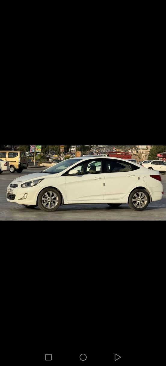 السعر  109
اكسنت خليجي 2014  حجم المحرك 1600 كلين بدون صبغ فول مواصفات سلايت تحكمات جهتين شاشة كامرة اشاير بل مري 4 دسك سيارة جاهزة طخم وكير ومحرك كلو بشرط السعر 109 وبيها مجال مكان موصل حي الوحدة
  ***********
