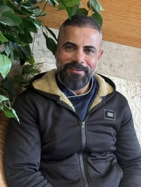 الناس دكول الاصلع ملك الساحه! وانت صدكت ؟!!  #بخطوه وبقرار واحد تتخذه ...