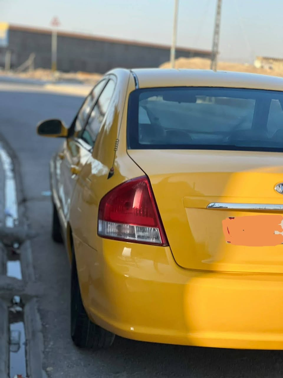 سلام عليكم سبكترا ٩ مكفوله من الضربه والتبديل بيه طخه بسيطه يم قبق البانزين بدون عابر كير ومحرك ٢٠٠٠ خير من الله تبريد شغال كهربائيات كله شغاله وتحياتي للجميع رقم الهاتف *********** مكان السماوه
