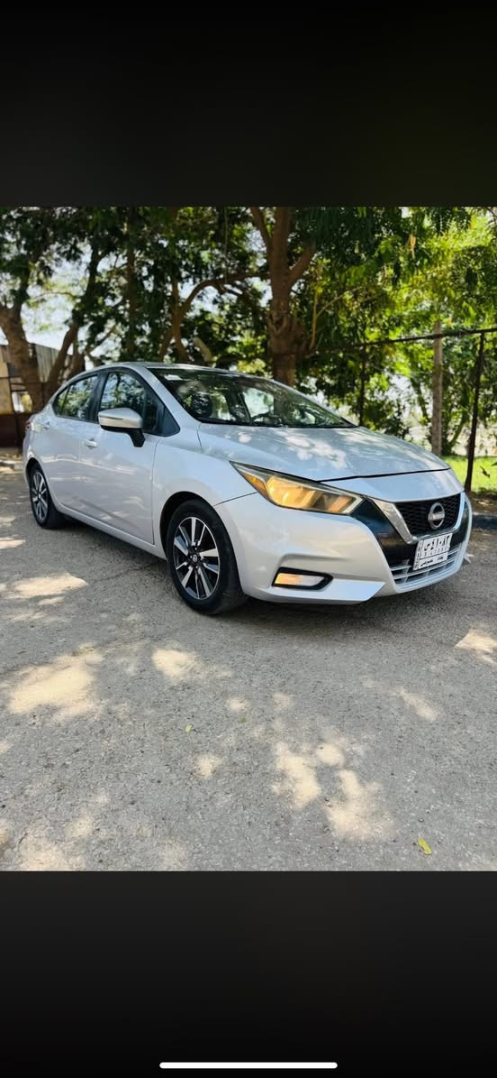 سلام عليكم البيع نيسان فيرسيا موديل 21 سياره فول موصفات ماعده الفتحه داخل السياره لونين ماشيه ٥٥ الف 
ضررها جاملغ والبنيد فقط سعرها 112مكاني بغداد حي جهاد 
***********
