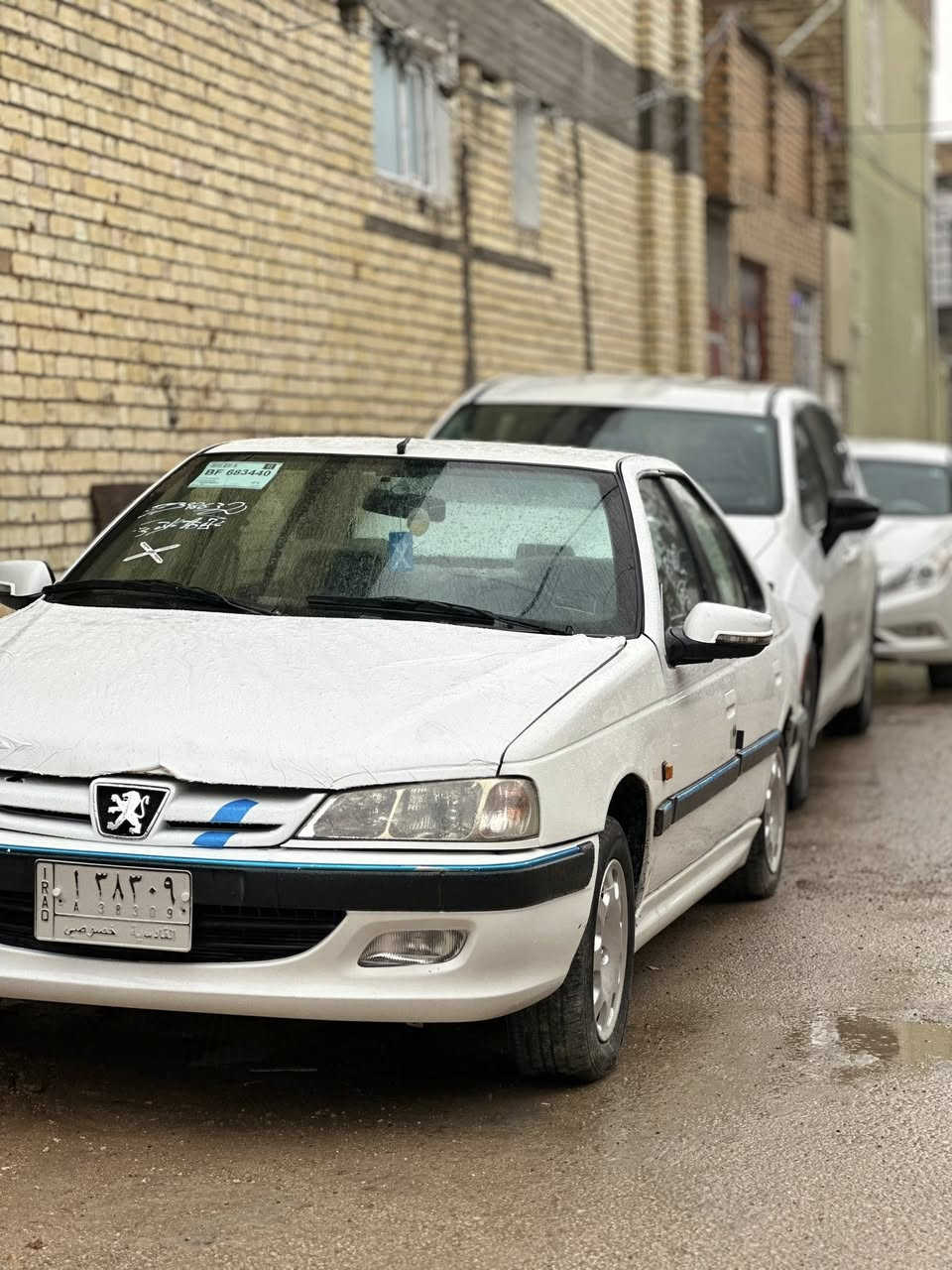 بيجو بارص مديل 2015 سيارة كلش حلوة كير مكينة على شرط تبريد شغل سنوية ماساقطة ل 2028 راعيه موجود كبل اوجهك ويا سيارة بيه قطيعين صبغ باب سياق وباب ورة العبري وبس سيارة نضيف وبلعافية على الياخذه وسعره 42 وبيه مجال 
***********
