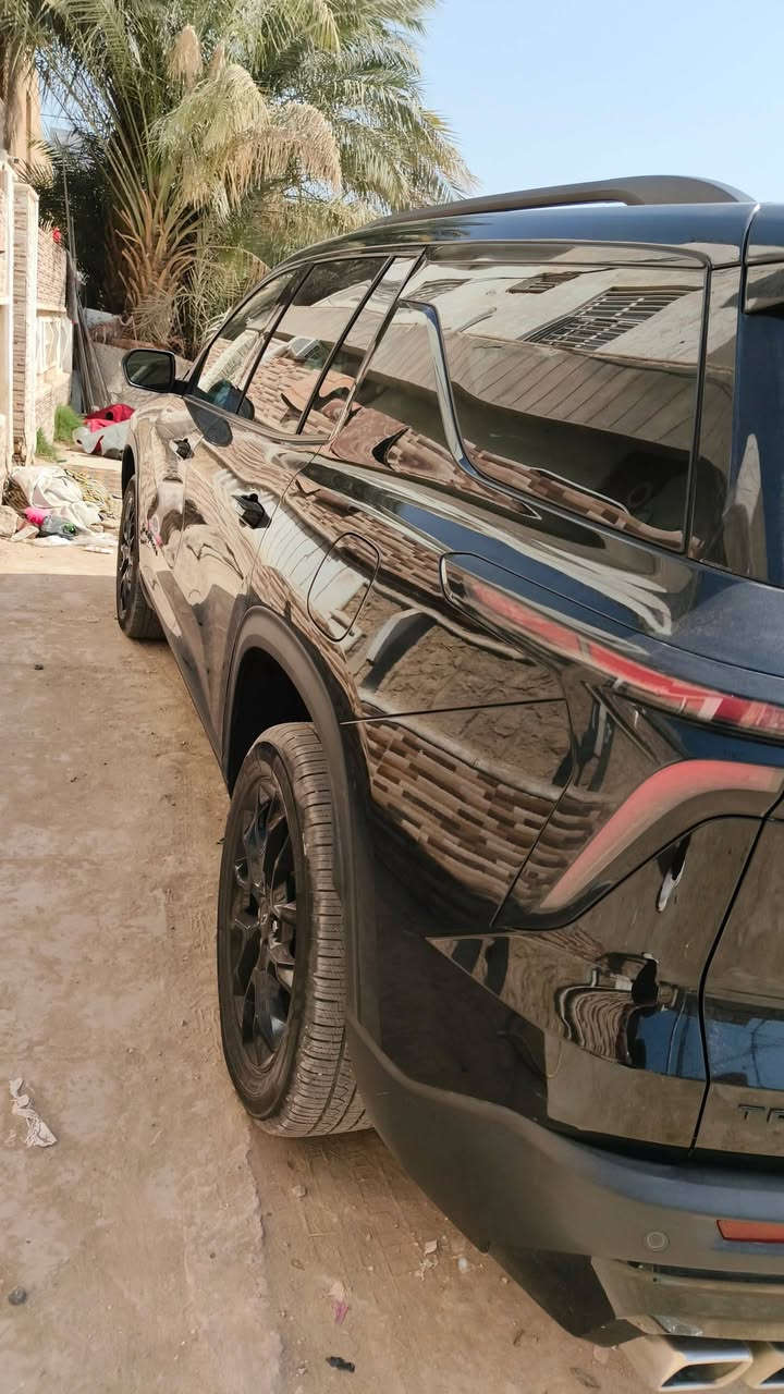 السلام عليكم ترافيس بلاك توب موديل 2024
مواصفات Lt  معروفه فول مواصفات 
مفتاح التشغيل بصمة وتشغيل عن بعد 
3 قطع تبريد 
5 بصمات ابواب 
صندوق كهرباء 
كشانات الامامية كهرباء 
تدفئة بالكشنات 
تدفئة مقود 
سايد بريك بصمة 
شاحن موبايل واير ليس 
مخارج UBS
رادار امامي + تحديد مسار 
رادار جانبي نظام النقاط العمياء 
اشارة بالمرآة 
شاشة حجم كبير 
كشافات امامية زنون 
حجم الاطاراتك20 
حجم المحرك 4تونر تيربو 
السيارة رقم القادسية شهداء 
الضرر  الامامي ايسر حداديه فقط 
 كامرات 5  .  360 درجه 
فتحة سقف بانوراما
عداد بصمه اثنين 
تشغيل عن بعد 
كير 8 نمر 
بعد هوايه بيها موصفات 
السعر اتصل وتدالل ***********
