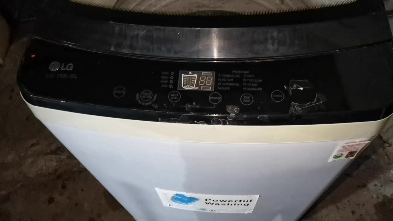 غسالة للبيع 
اوتوماتيك 
 L G 
 حجم 18 كيلو حتى البطانيات تغسل 😍
شغال ١٠٠٪
ما مفتوحة 
عنوان دهوك بروشكي فرع بانزين خانة ايفريست والمدرسة 
محلى كوجرا 
***********
***********
