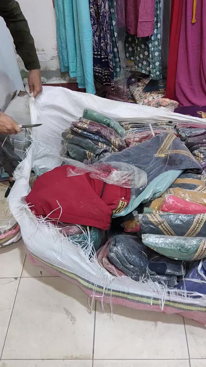 لحكو هسه وصلت بلاش بلاش ب6 الاف فقط وصول وجبة جديدة( تراكات موديلات خرافية قياسات خاصة وعادية) درجة اولى  موديلات جنن قياسات كامله لحكو متواجدين صباحا وعصرا وليلا الكل تجي تلحك العنوان العزيزية


**إذا كنت صاحب هذا الإعلان وتريد حذفه لأي سبب، رجاءا أرسل رسالة إلى الدعم الفني**