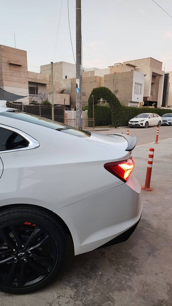 سلام عليكم شوفرليه ماليبو 2022 ماشية 33 الف ميل  حادثها الجاملغ  الايمن بيها ايرباك ستيرن فقط يعني السيارة قطعة وحده فقط  السيارة مكفولة من الكير ومحرك والشواصي السيارة مانقاصها اي شي ومواصفاتها معروفة تشغيل عن بعد و تبريد منفصل وكتابات سود وويل اسود بلاد وياها يعني ما مغيره اني وغيرها من  مواصفات رقمها اربيل تريد وكالة تريد تحويل ثاني يوم  مكان السيارة زيونة 
للتواصل والاستفسار  :
***********
***********
