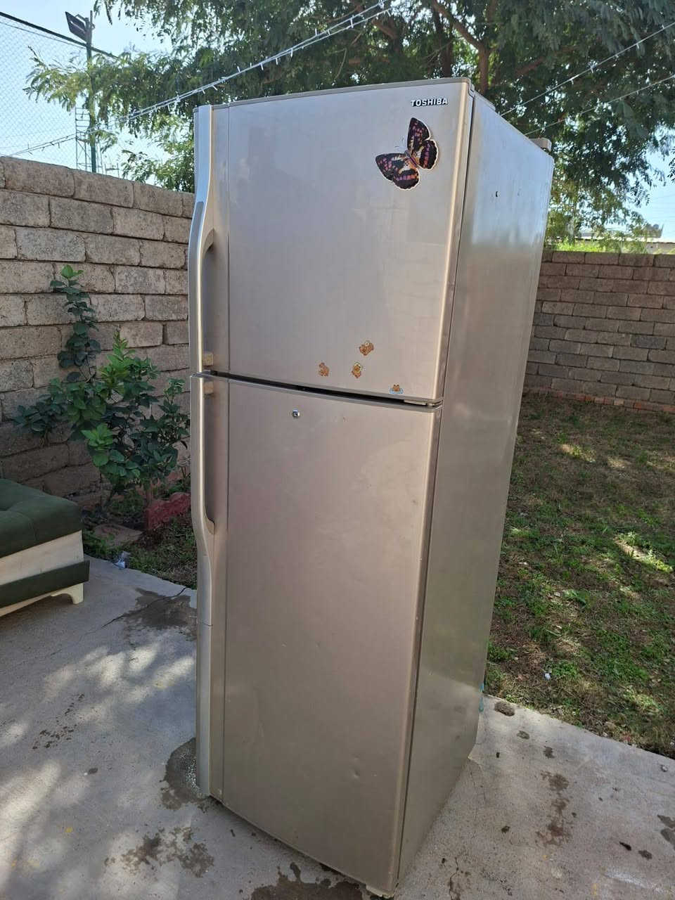 ثلاجه توشيبا بخاخ مستعمله للبيع سعر 200 ألف هاتف 
***********
