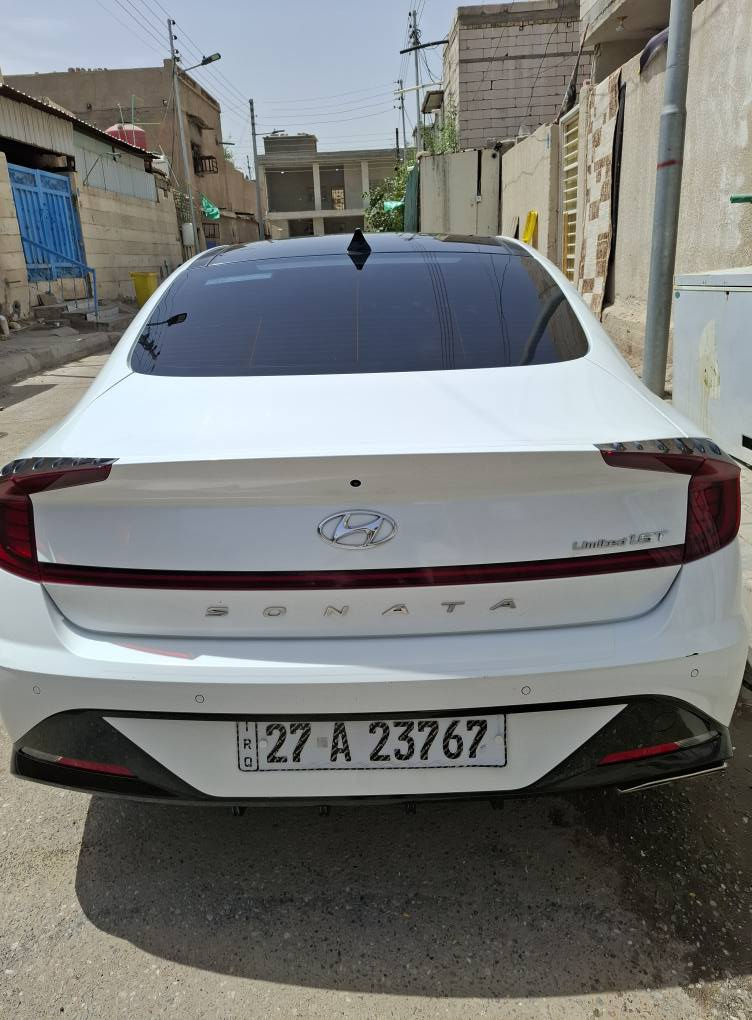 للبيع 
السلام عليكم 
هيونداي سوناتا موديل ٢٠٢٢ لمتدد 
محرك 1600 تيربو 
رقم ناصريه معوقين 
سياره فول موصفات للأخير 
من كامرات 360
 كشنات جلد + تبريد وتدفئه + كشنين كهرباء 
شاشات 2 
بنوراما 
شحن لاسلكي 
تشغيل عن بعد 
وتقديم وترجيع عن بعد  
وبيها هواي موصفات 
سياره جاهزه من كلشي 
ماشية 90الف km
سياره كفاله كير ومحرك 
البدي مثل ما بين ب الصور بس حادث أمريكا 
وباقي السياره كفاله 
السعر 168 وبيها مجال 
العنوان 
البصرة المعقل 
*********** البصرة, العراق
