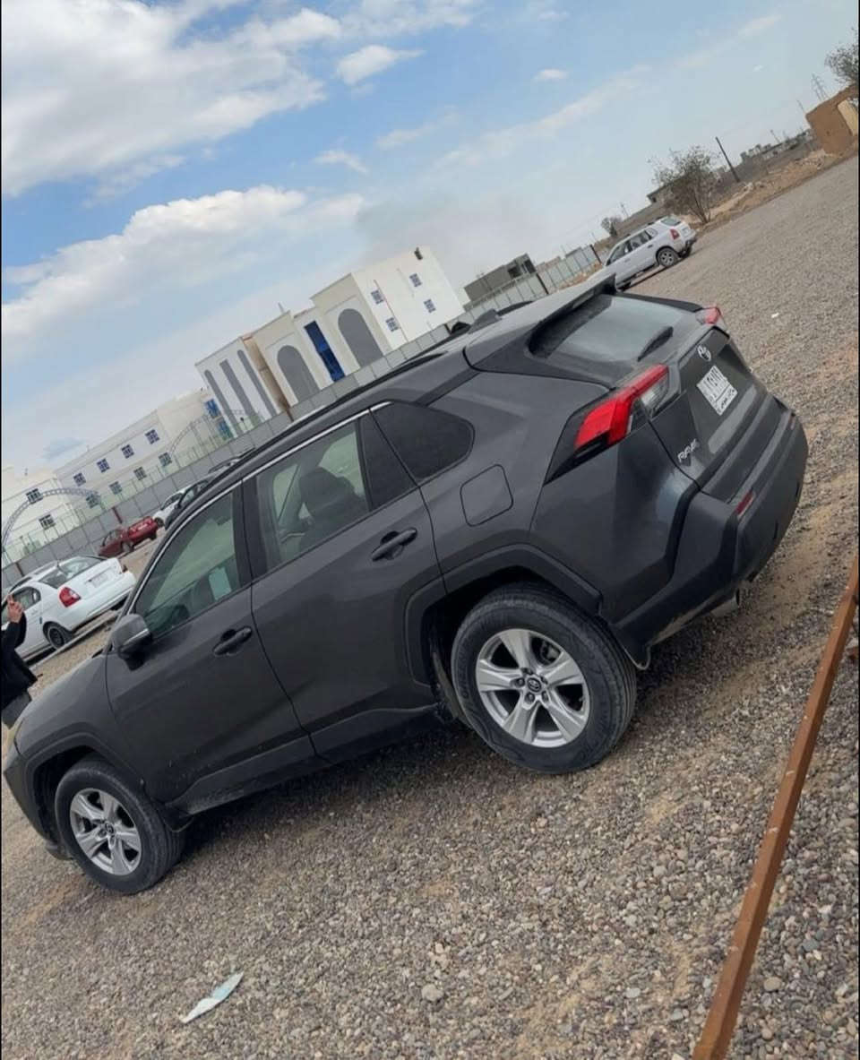 للبيع او المراوس حسب الرغبة تويوتا راف فور 2019 XLE فول مواصفات لون فيلي
السيارة رقم صلاح الدين ماشية 160الف كيلو تحويل نفس اليوم السيارة مثل ما موضح بالصور ضربتها بنيد وربع الجاملغات اني صبغتهن كامل يعني السيارة بيها صبغ 3 قطع ايرباك ستيرن فقط بدون دواخل لا شاصي ولا شي راديترات جدد صدر جديد السيارة خير من الله محرك وكير شرط المواصفات المعروفة بال XLE فتحة دخول ذكي تشغيل ذكي شاشة وسطية فول تحكمات ستيرن كير 8 نمر 3 وضعيات قيادة اوتو هولد وهاند بريك دكمة وتبريد منفصل وقطعتين مطلوب بالسيارة 185 وبيها مجال بسيط للشراي السيارة تاخذها تبدل مازدات وتكعد الدعامية فقط وهذا رقم الهاتف وبي واتساب***********مكان السيارة سامراء
