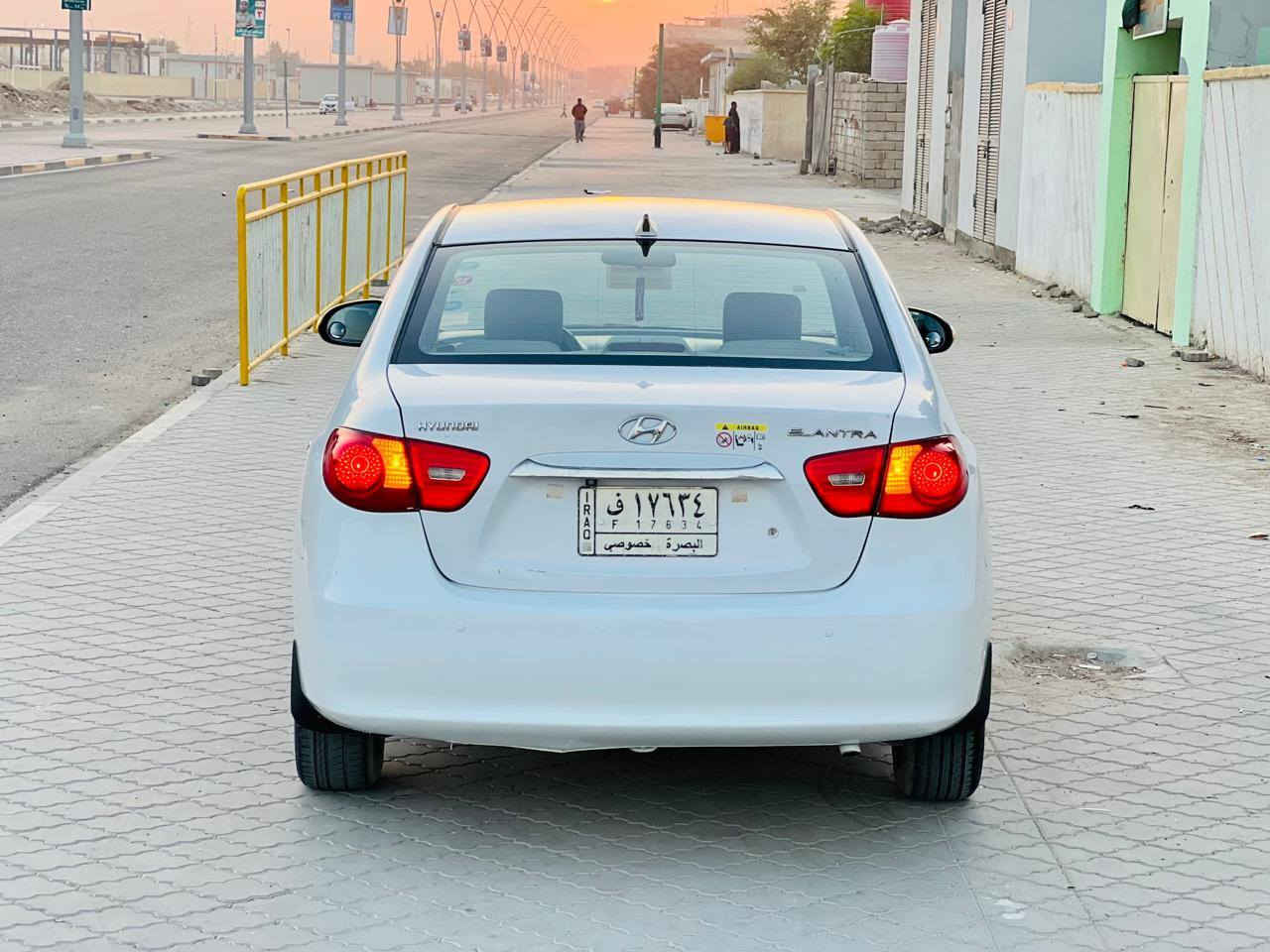 سلام وعليكم صابونه مديل 2011 خليجي السياره جاهزه مكينه وكير كفاله 1600 دوش بيه صبق مكانات تبريد حداديه كهربايات جاهزه السعر ٩٥ رقمه بصره مكانه بصره رقم الهاتف ***********
