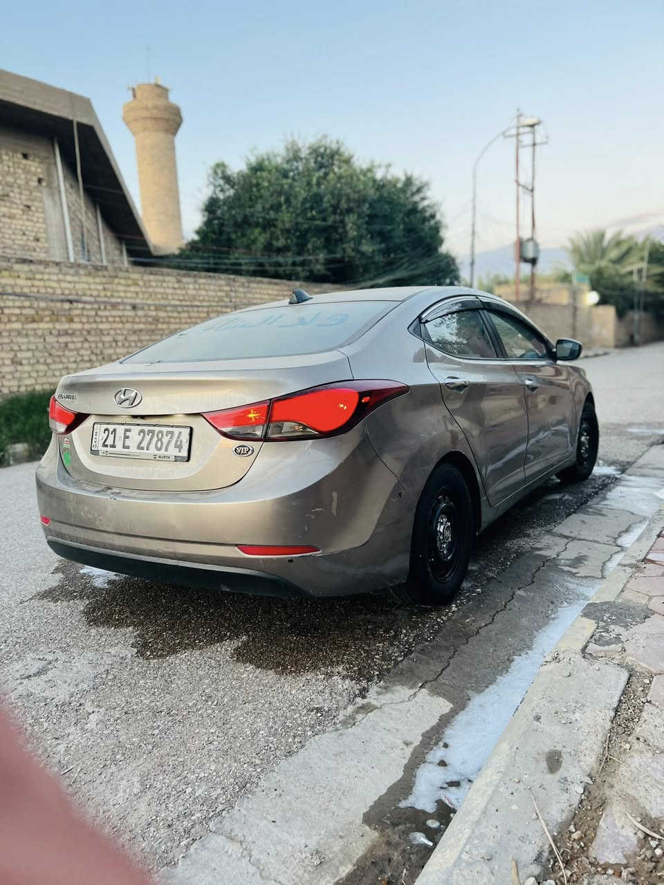 سلام عليكم النترا. 2016. 
وارد امريكي تبديل قطعتين جاملغ وبنيد بدون دواخل   بيها طخه بجاملغ الخلفي بارد  اقل شبر 
سياره شماليه 
 السعر110 بيها مجال قليل ***********
