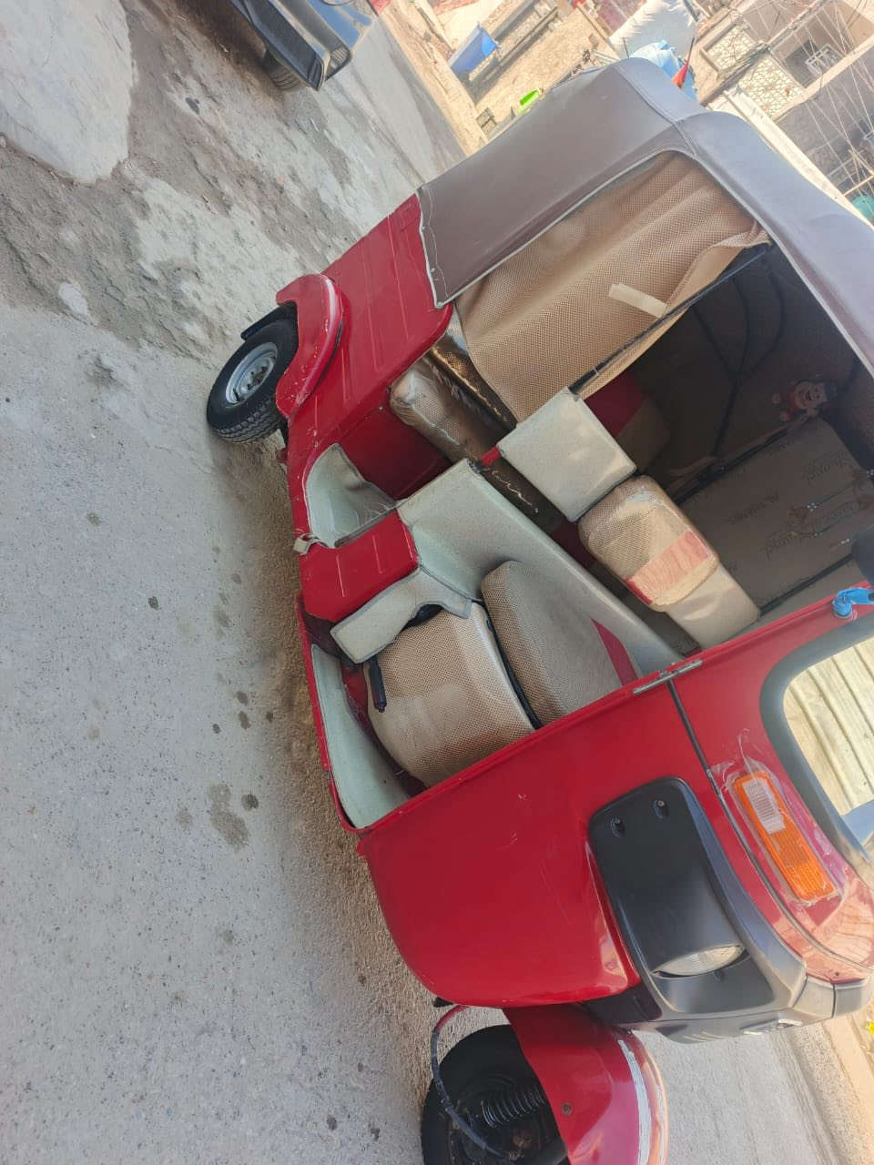 سلام عليكم تكتك لبيع موديل 2018 كهربائيات  كله شغاله مصبوغه صبغ عام مكاني بغداد الامين الثانيه لسعر 4750 وبيها مجال قليل***********
