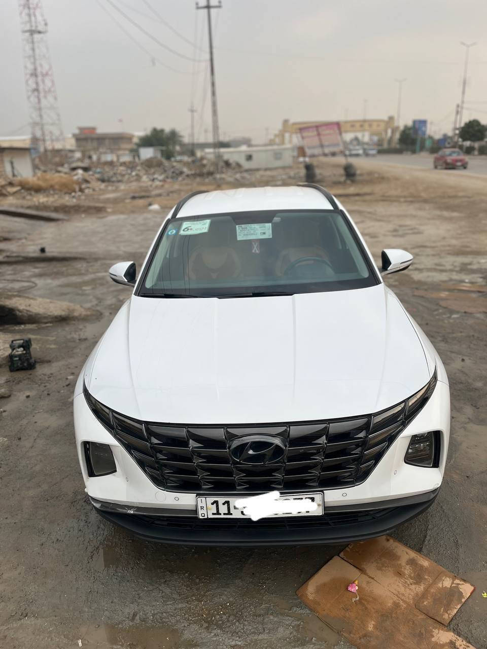 السلام عليكم 
توسان خليجي موديل 23
ماشيه 52 السياره كفاله عامه 
  بس الصندق صبغ
رقم بغداد بااسمي 
مكان السيارة بابل 
السعر 205

***********
***********
