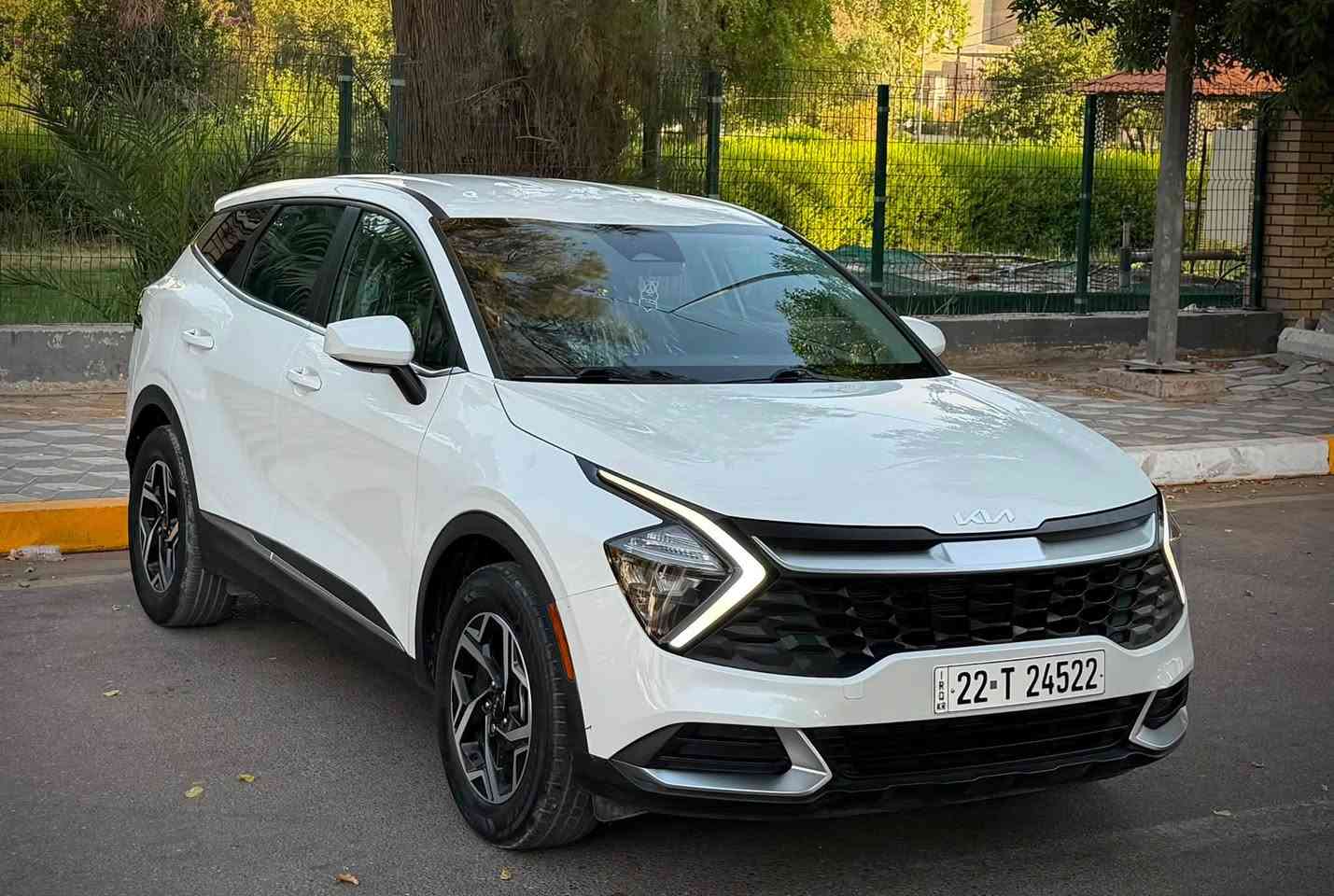 للبيع فقط بدون مراوس
كيا سبورتج موديل 2023
وارد امريكي  حادث بارد مكانين بلجاملغ الخلفي و الصندوك وتكحيل بسيط بجم كبس بدون ايرباك

مواصفات LX  
دفع رباعي 
مانع انزلاق
نظام منحدرات
 اربع انظمة قيادة
 نظام قيادة ذاتية
 نظام ABS
 نظام توقف امامي خلفي 
    وتحذير قبل الاصتدام
نظام تحديد مسار ومثبت سرعة
نظام اوتو ستوب
 فول تحكم ستيرن
كامرة خلفية
 تبريد امامي خلفي
شاشة واير ليس تدعم اندرويد اوتو وابل كار بلي 
منفذ شحن type c و UPS
هاند بريك كهربائي
 لايت LED
حاكية اوامر صوتية
محرك 2.5 Gdi
اوتو هولد 
العداد 40الف فقط 

مكان السياره بغداد العطيفيه
السعر 188 وبيهة مجال بسيط
للاستفسار ***********
