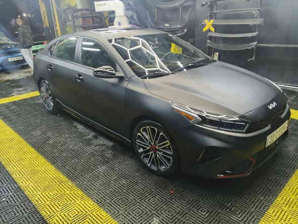 كيا فورتي GT موديل 2024 (فول مواصفات )
Kia Forte GT 2024
السيارة رياضيه GT اعلى فئه من ال GT Line 
دخول جديد بأسمي وارد امريكي + هزه و رقم اربيل جديد شرط التحويل 
————— 
عداد السياره 24,000mi (اخت الزيرو)
——
السياره فول مواصفات للاخير ماكو شي مابيها الشرح يطول بس نذكر الشغلات الاساسية 
فتحة سقف , كراسي رياضيه اسود واحمر , دبل كزوز رياضي , كراسي تدفئه تبريد , السماعات Harman Kardon , سقف اسود من الداخل , نقاط عميه , اشاير مري , رادارات امامي خلفي , قيادة ضض القبق مال الجنطه اشويه امشر عليه بل الصور 

(السياره حاليا مغلفه كله اسود طافي ضمان 5اسنين) بل التغليف 
—————-

السعر 165$)
مكان السياره بغداد الامين الثانيه 
رقم الشاصي : 3KPF44AC0RE729604
التواصل على الرقم  ***********
