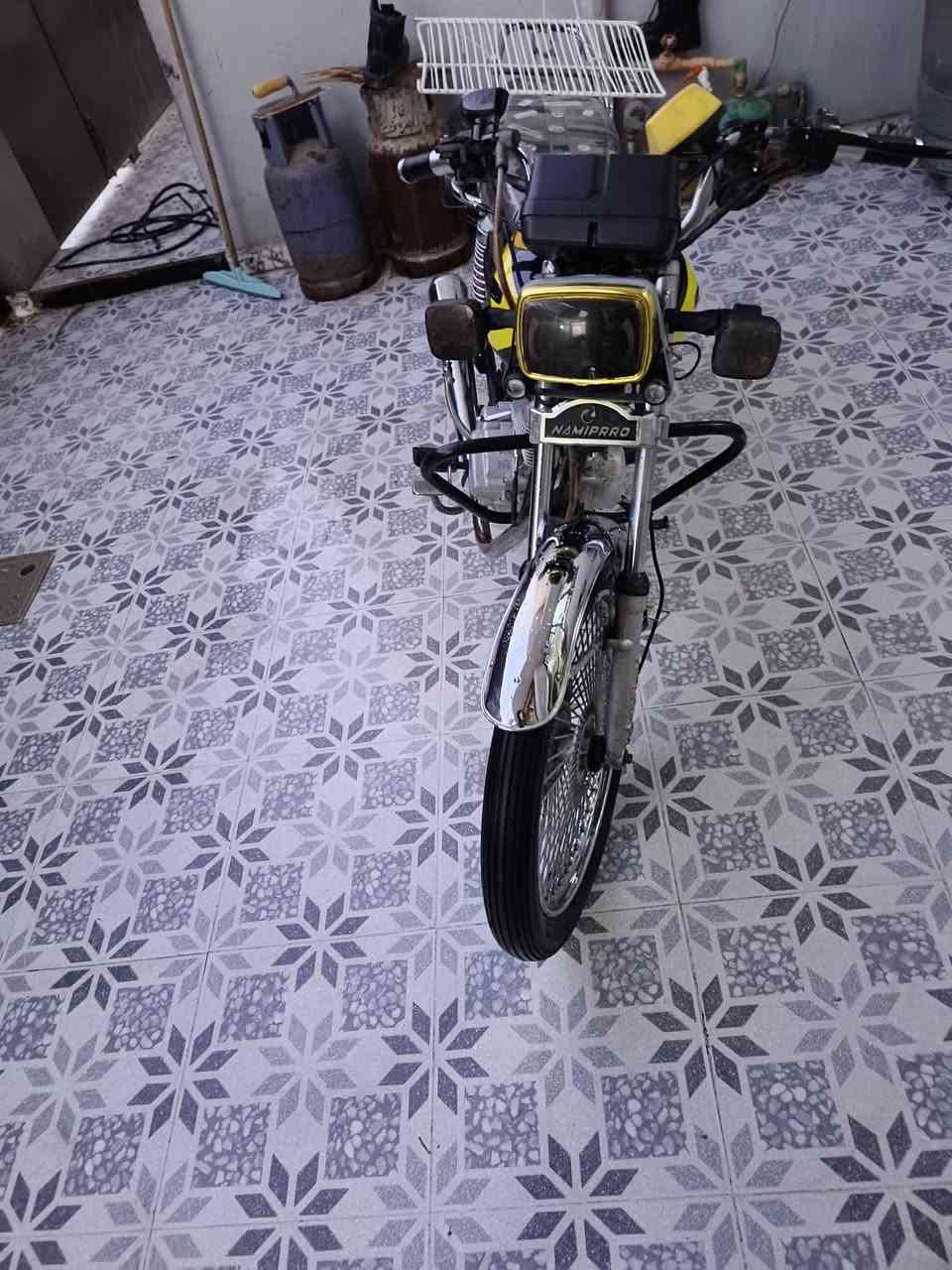 السلام عليكم تايكر موديل 24 لبيع السعر 475 بيها مجال مكاني دلي عباس رقمي ***********
