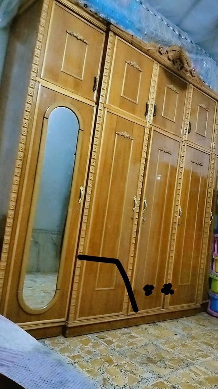 السلام عليكم 
سبلت عمودي 3 طن  سعره 600
ثلاجه سعره 175
صوبه جديده سعره 90 
صوبه مستعمله 75
جربايه +كنتور 900 
موقع بلديات حي التراث 
***********
