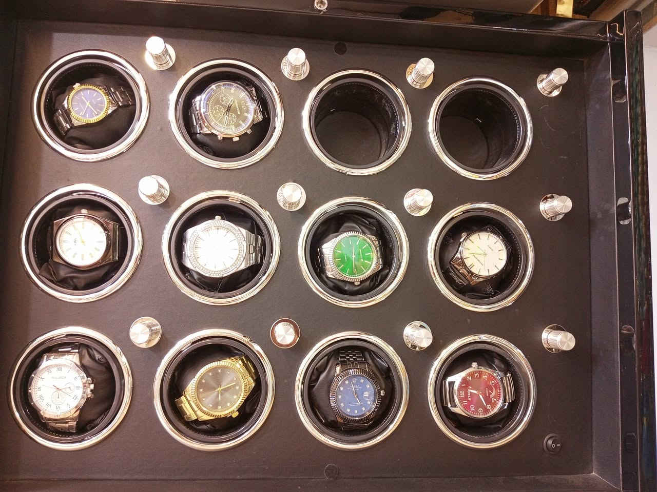 عارضات ساعات قيم وأخذ بما يرضي الله


**إذا كنت صاحب هذا الإعلان وتريد حذفه لأي سبب، رجاءا أرسل رسالة إلى الدعم الفني**