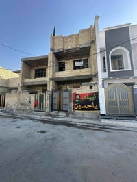 بيت للبيع • منزل للبيع • حي الكوفة • منطقة حي الكوفة • مساحة 100 متر •...