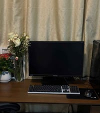 📺 Samsung 24” Monitor – للبيع شاشة سامسونك حجم 24 بوصة  ✔️ تجي وياه كي...